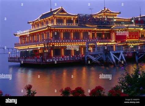 macau floating casino
